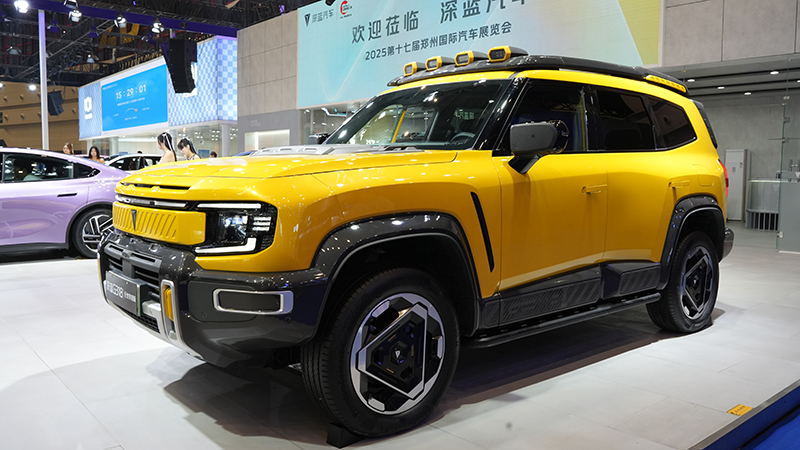 Zhengzhou Auto Show Kicks Off with G318 as Spotlight Model